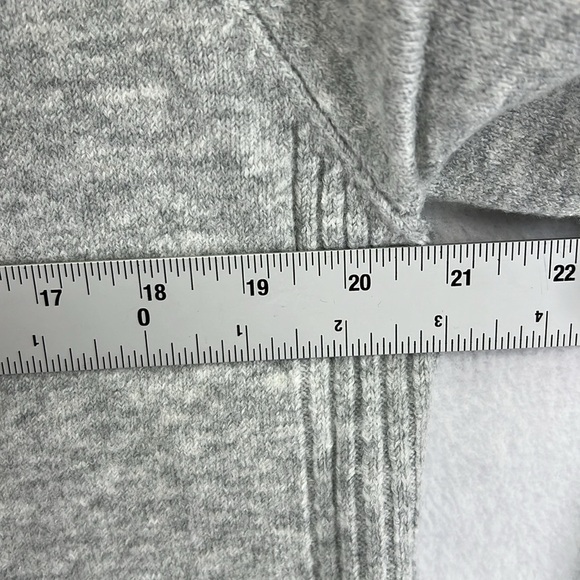 Love Ellie Stitch Fix Cardigan Sweater Size M Gray Open Front Rib Detail NWOT - Picture 11 of 12